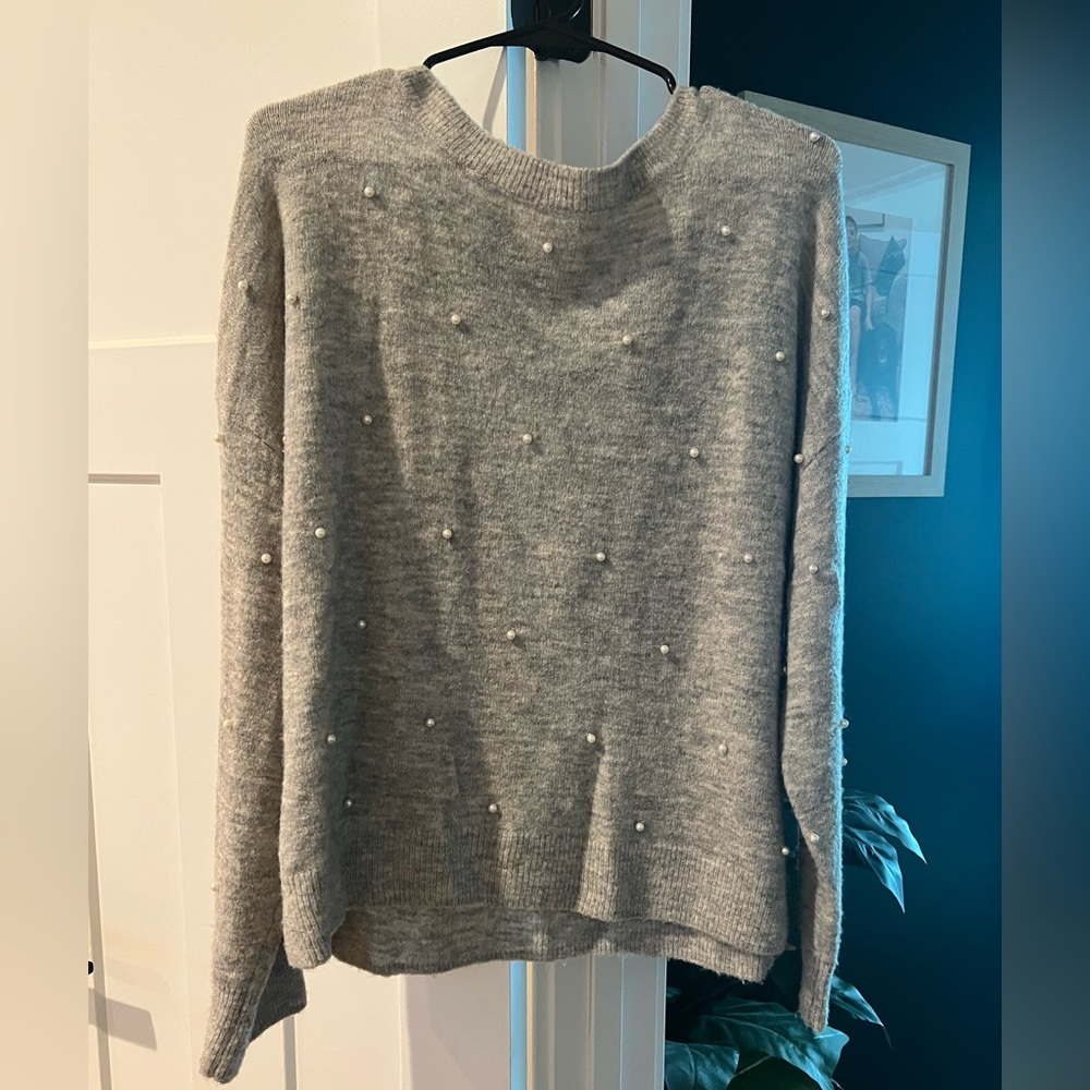 H & M Sweater